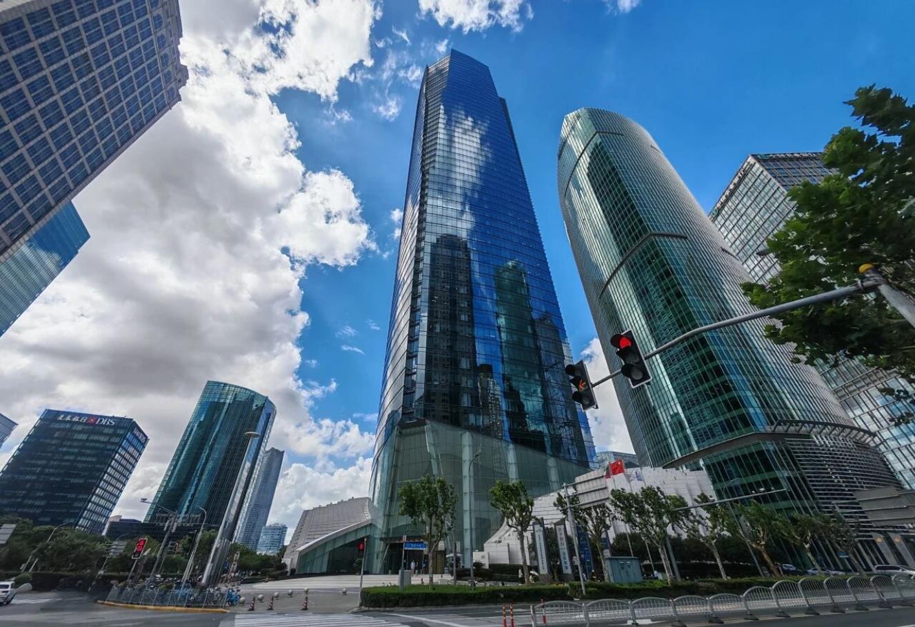 时代金融中心豪华挑高大堂实景